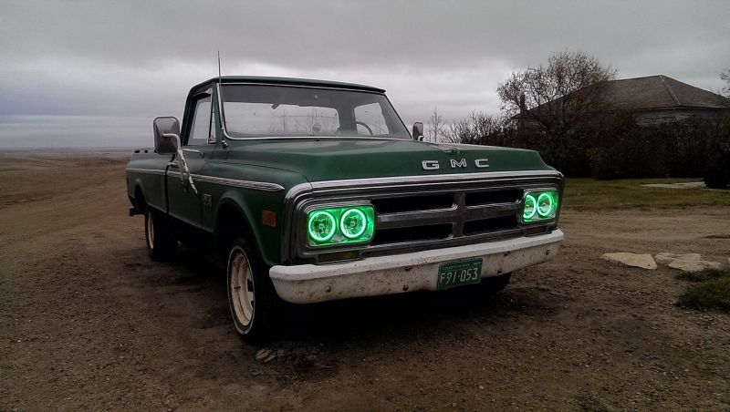 Oracle Pre-Installed 5.75 Inch Sealed Beam with ColorSHIFT Halo for Classic Cars and Trucks