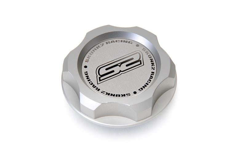 Skunk2 Racing Polished Billet Oil Cap for Honda Engines (Part #skk626-99-0070)