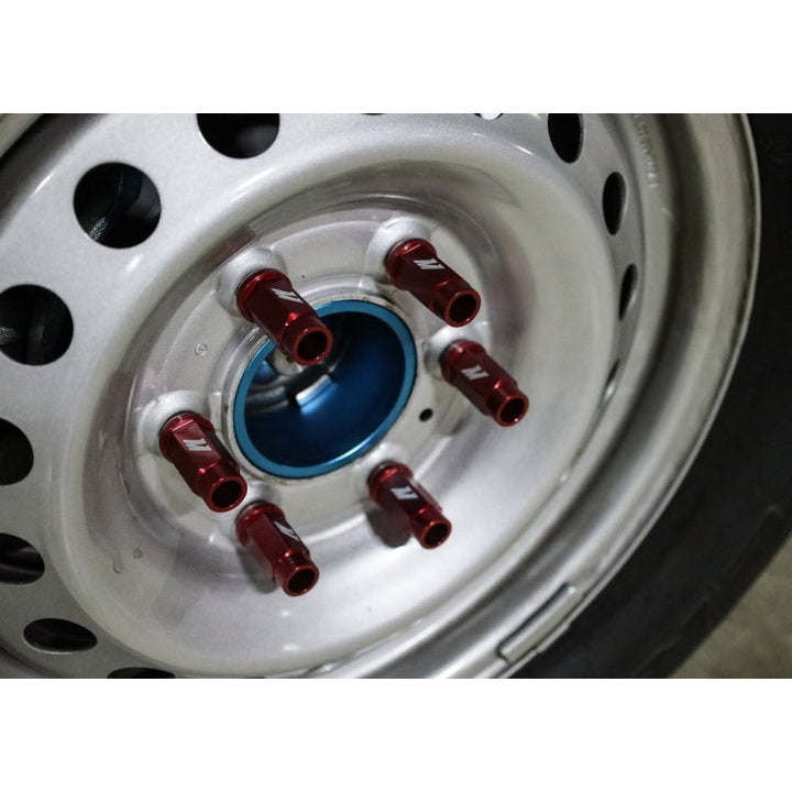 Mishimoto Aluminum Locking Lug Nuts for Ford Bronco 2021+ – 20 Standard & 7 Locking Lug Nuts with Non-Marring Socket and Key, Red Finish