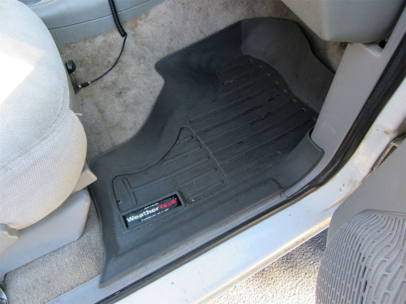 WeatherTech DigitalFit Front FloorLiner for Chevrolet S10 (2004-1998) in Black