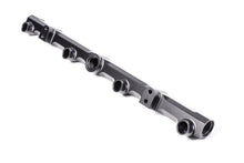 Load image into Gallery viewer, Radium Engineering GM LS7 Engine Fuel Rails for Chevrolet Corvette (2011-2013) - Part No. rad20-0361