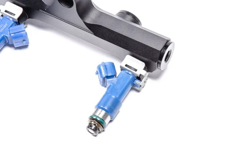 Radium Engineering Nissan R35 GT-R Fuel Rail Kit with 8AN ORB Ports