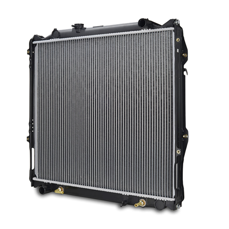 Mishimoto Toyota 4Runner Replacement Radiator 1996-2002 – OEM-Style Aluminum Core with Plastic End Tanks