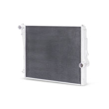Load image into Gallery viewer, Mishimoto Performance Aluminum Radiator for BMW E46 1999-2006 3-Series (Part Number: misMMRAD-E46-323)
