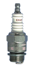 Load image into Gallery viewer, Champion 555 Spark Plug
