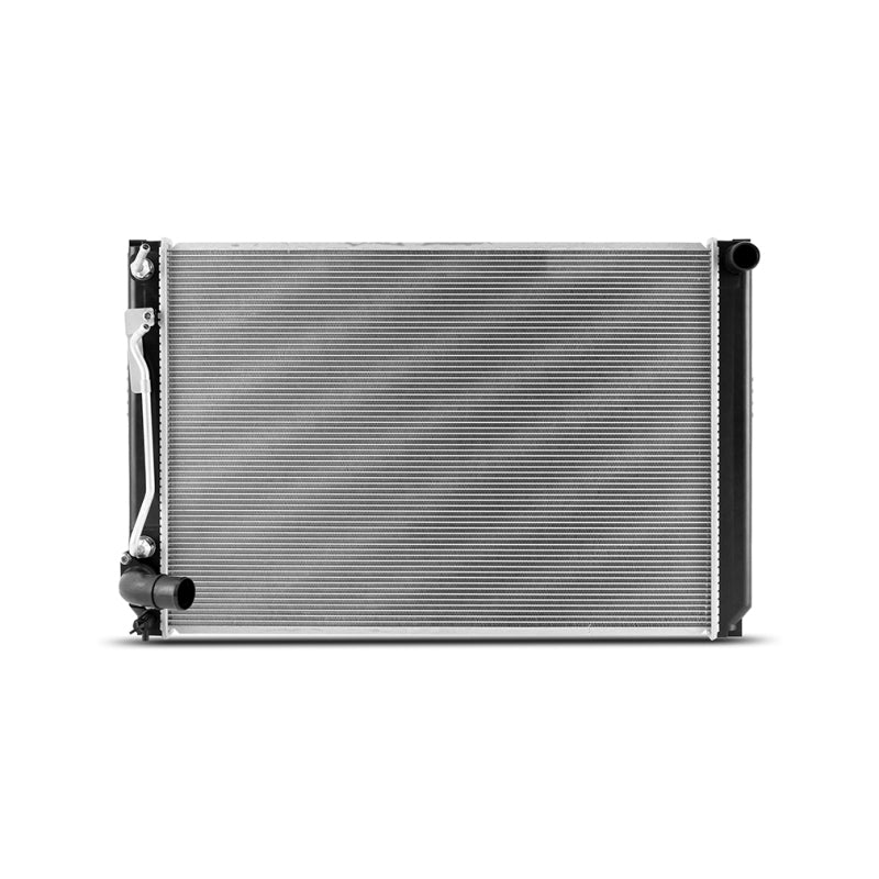 Mishimoto Toyota Sienna Replacement Radiator 2005-2006 - OEM Fit and Budget-Friendly Cooling Solution