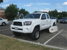 Load image into Gallery viewer, Spyder Toyota Tacoma 2005-2011 Projector Headlights with Halo LED * Black, OEM Quality
