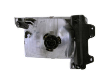 Load image into Gallery viewer, ANZO 1998-2000 Nissan Frontier Crystal Headlight Set with Clear Lens and Chrome Housing